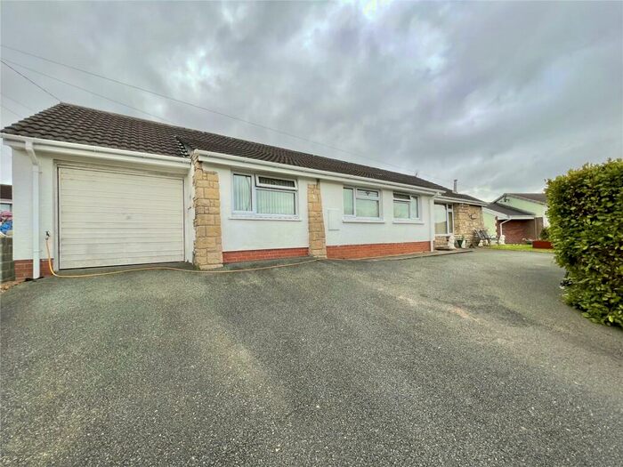 4 Bedroom Bungalow For Sale In Grove Park, Aberteifi, Grove Park, Cardigan, SA43