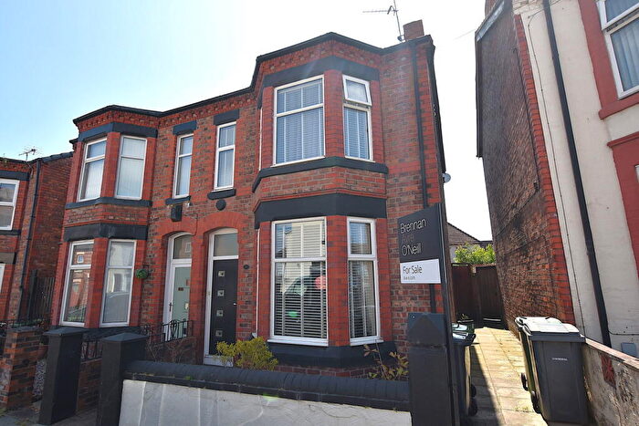 3 Bedroom Semi-Detached House For Sale In Mellor Road, Prenton, CH42
