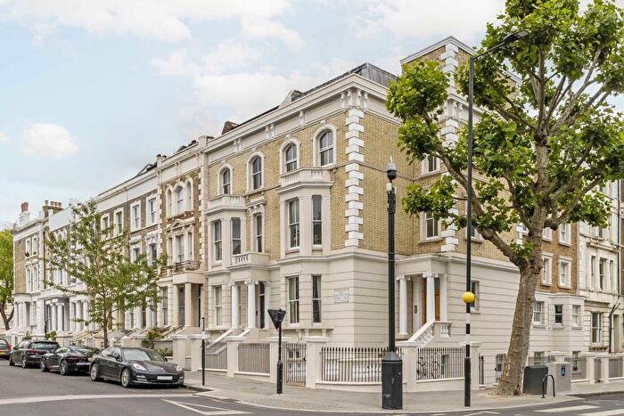 2 Bedroom Flat To Rent In Chesterton Road, Chesterton Road, W10
