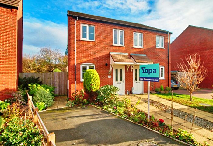 2 Bedroom Semi-detached House For Sale In Cartwright Way, Evesham, WR11