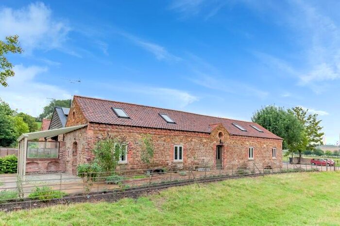 3 Bedroom Barn To Rent In Byfield Road, Priors Marston, CV47