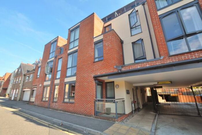 1 Bedroom Flat To Rent In Printing House Square, The Bars, Guildford, Surrey, GU1