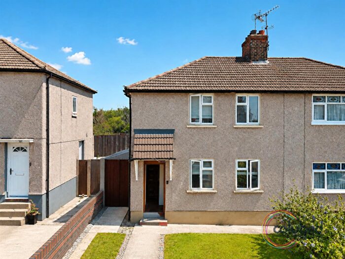 3 Bedroom Semi-Detached House For Sale In Moore Avenue, Grays, RM20