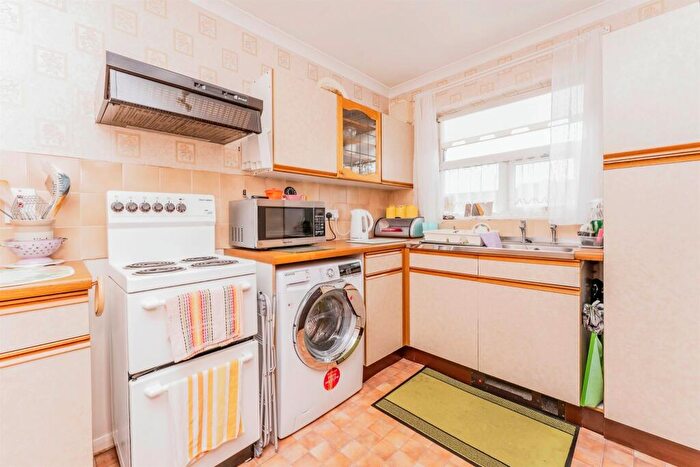 2 Bedroom Terraced Bungalow For Sale In Stadtpeine Close, Corby, NN17