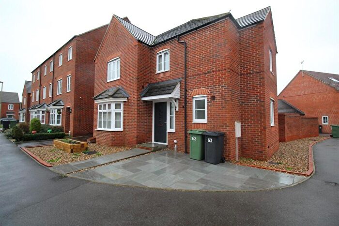 4 Bedroom Detached House To Rent In Kirby Drive, Tadley, RG26