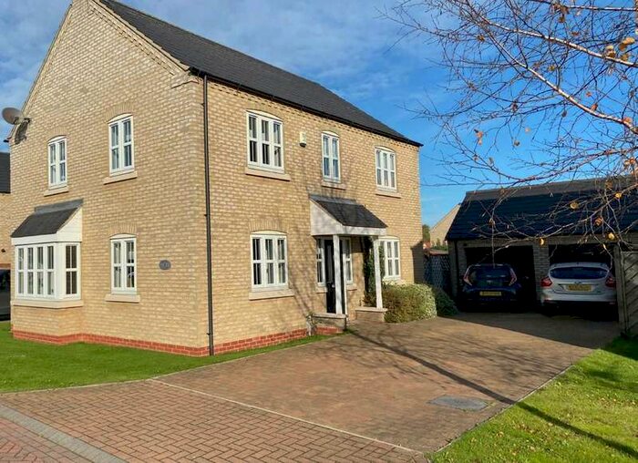 4 Bedroom Detached House For Sale In Priory Close, Nafferton, YO25