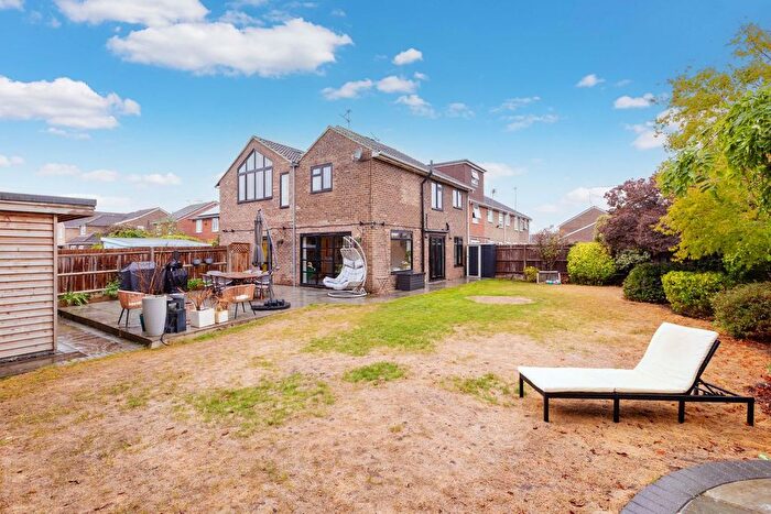 4 Bedroom Terraced House For Sale In Springfield Park, Holyport, Maidenhead, SL6