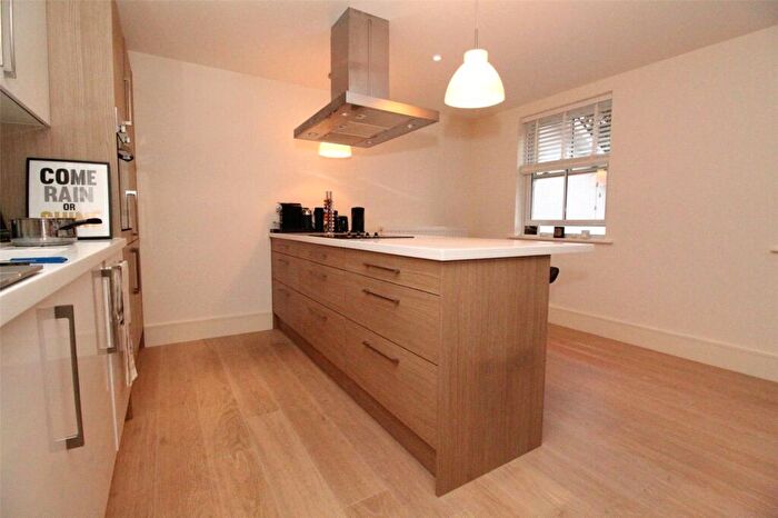 2 Bedroom Apartment To Rent In Hooley Lane, Redhill, Surrey, RH1