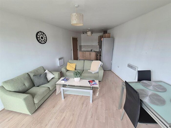 2 Bedroom Flat For Sale In The Drum, Stuart Street, Manchester, M11