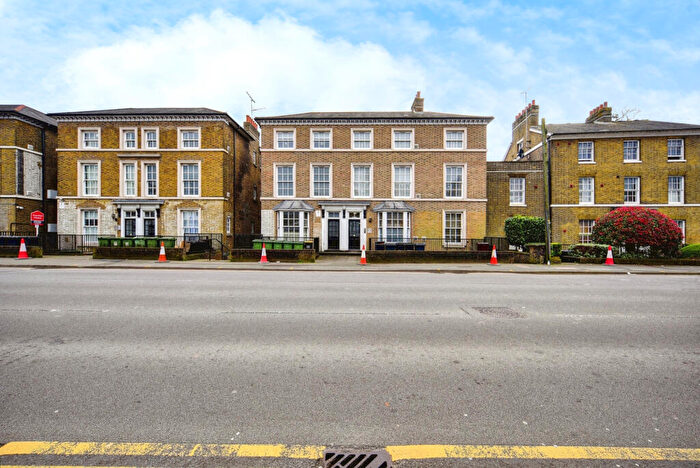 1 Bedroom Apartment To Rent In Acacia House, - Ashford Road, Maidstone, Kent, ME14