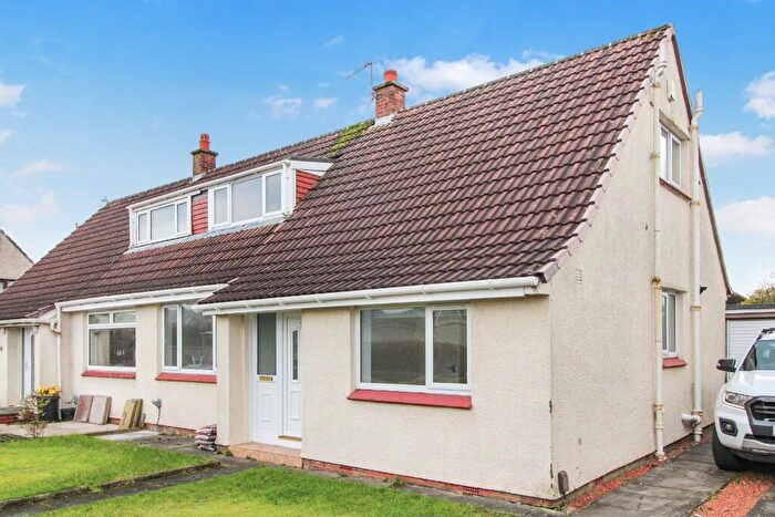 3 Bedroom Semi Detached House To Rent In Gleneagles Gardens, Glasgow, G64