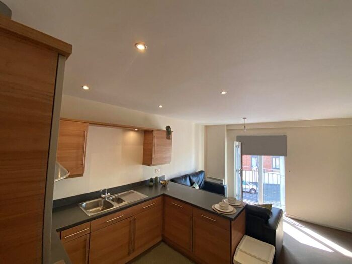 3 Bedroom Flat To Rent In Melbourne Street, Newcastle Upon Tyne, NE1