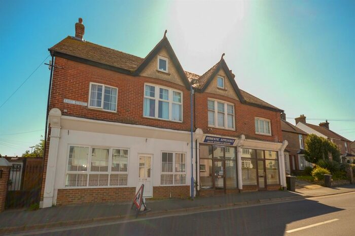4 Bedroom Flat To Rent In East Street, Selsey, Chichester PO20