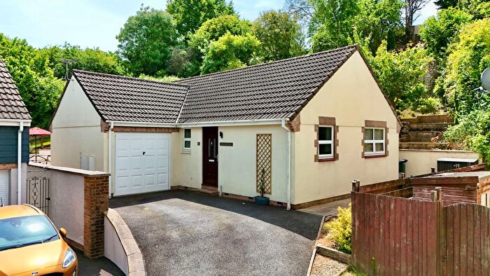 3 Bedroom Bungalow For Sale In Embury Close, Kingskerswell, Newton Abbot, TQ12