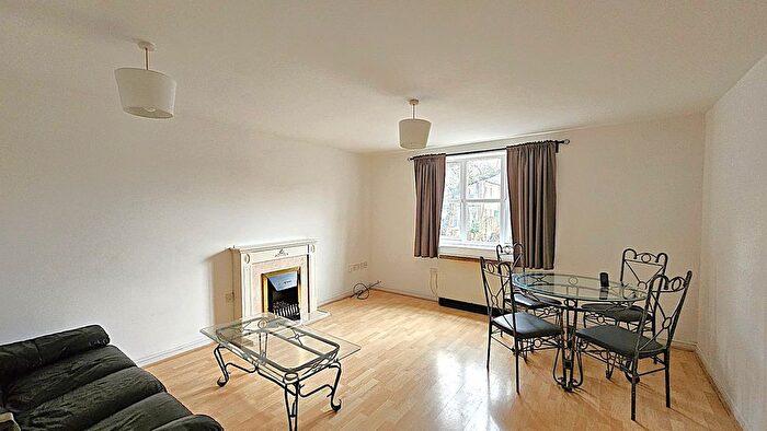 2 Bedroom Flat To Rent In Crawford Avenue, Wembley, HA0