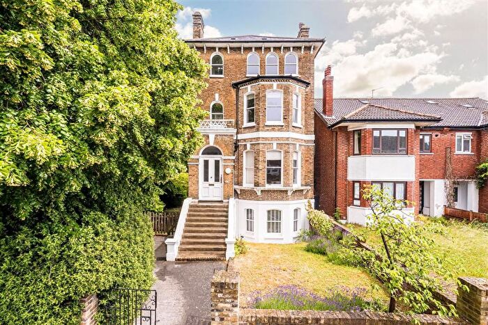 1 Bedroom Flat For Sale In Leyland Road, Lee, SE12