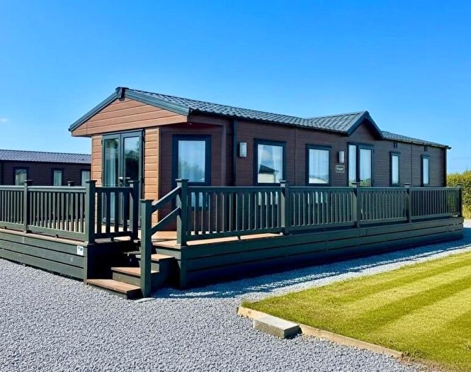 2 Bedroom Lodge For Sale In Malton Road, Pickering, YO18