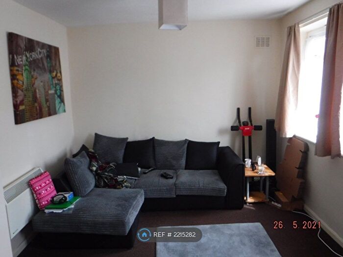 1 Bedroom Flat To Rent In Noel Court, Redditch, B97
