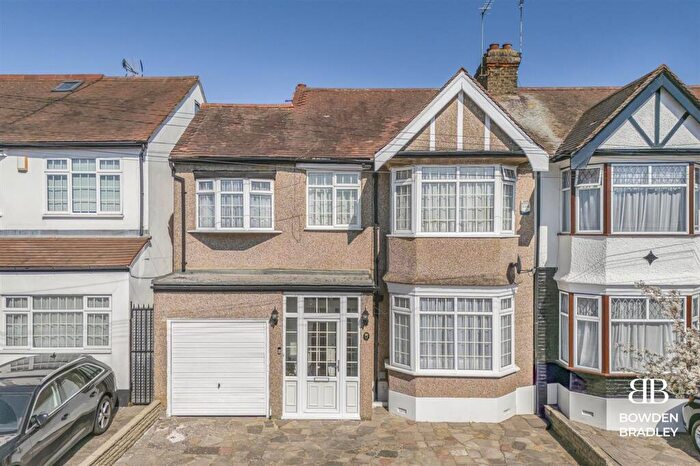 4 Bedroom House For Sale In Queenborough Gardens, Ilford, IG2