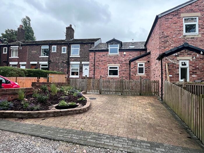 3 Bedroom Cottage To Rent In Alt Hill Cottages, Alt Hill Lane, Ashton-under-lyne, Tameside, OL6