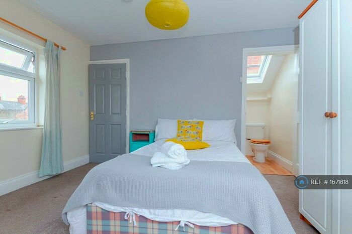 4 Bedroom Semi-Detached House To Rent In Paton Street, Leicester, LE3