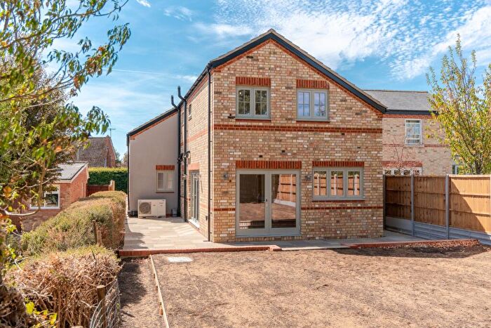 4 Bedroom Detached House For Sale In Perry Road, Buckden, St. Neots, Cambridgeshire, PE19