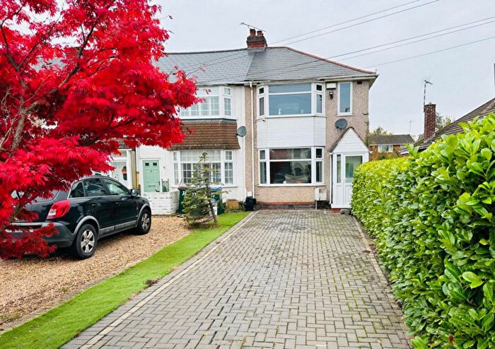 3 Bedroom End Of Terrace House For Sale In Hockley Lane, Coventry, CV5