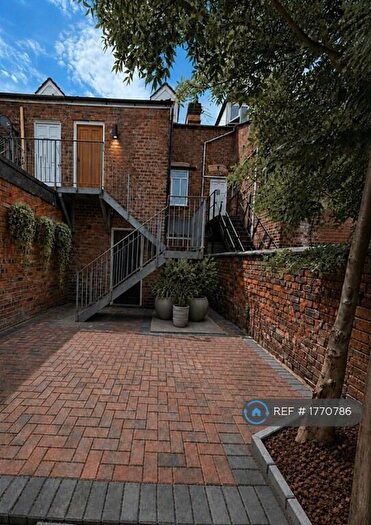 3 Bedroom Flat To Rent In Barlow Moor Road, Manchester, M21