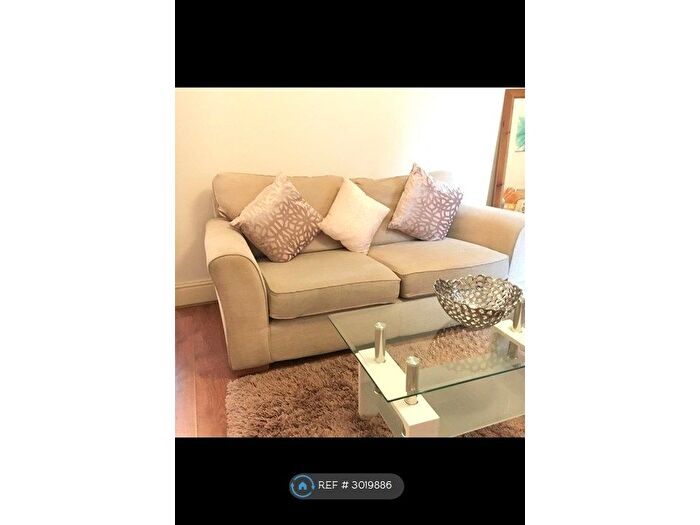 5 Bedroom End Of Terrace House To Rent In Basingstoke Road, Reading, RG2