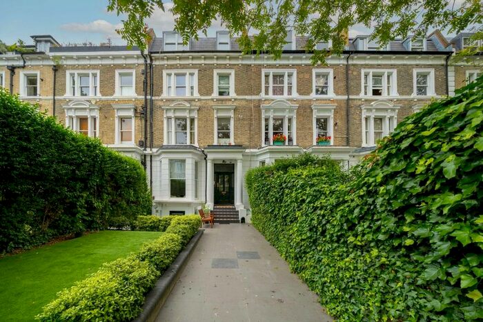 2 Bedroom Flat To Rent In Elsham Road, London, W14