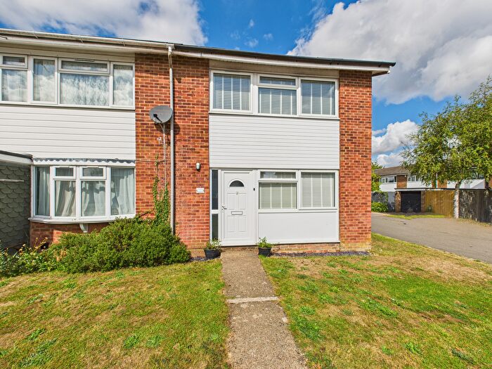 3 Bedroom End Of Terrace House For Sale In Wellfield, Hazlemere, Buckinghamshire, HP15