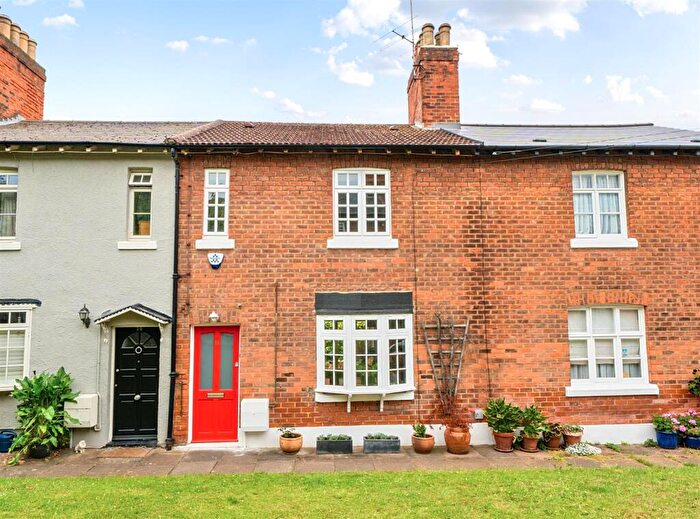 2 Bedroom Cottage For Sale In Midland Terrace, London, NW2