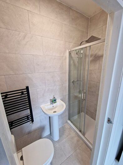 1 Bedroom Studio To Rent In Uxbridge Road, UB4