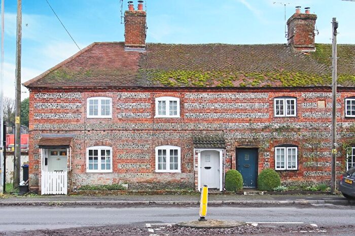 2 Bedroom Terraced House For Sale In Ludgershall Road, SN8