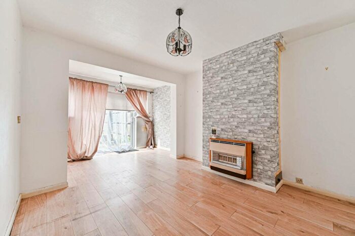 3 Bedroom Terraced House To Rent In Harcourt Road, Thornton Heath, CR7