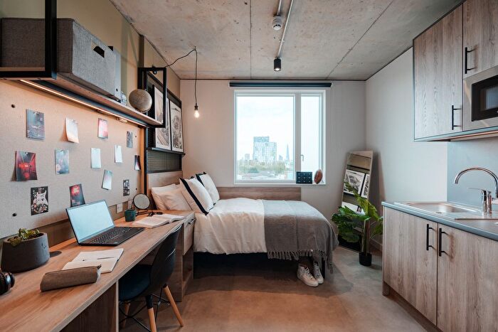Studio To Rent In Ruby Street, London, SE15