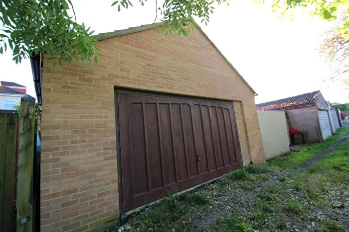 3 Bedroom End Of Terrace House For Sale In Middle Road, Bristol, BS15