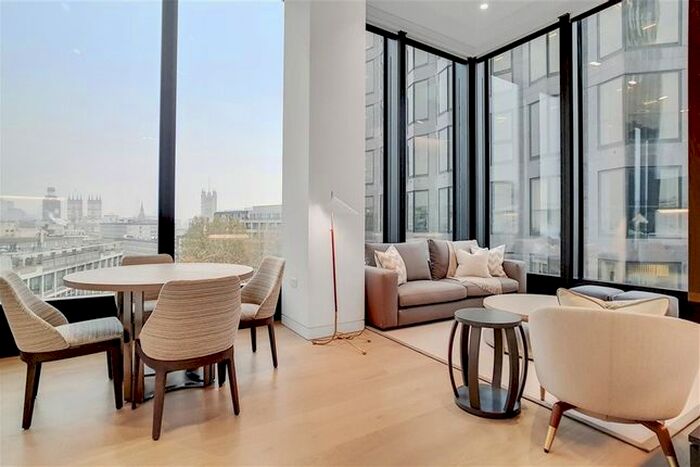 2 Bedroom Flat To Rent In Buckingham Gate, London, SW1E