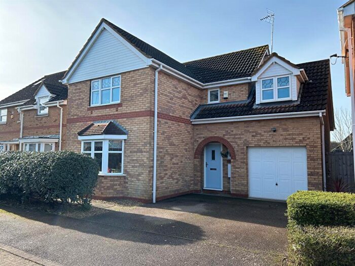 4 Bedroom Detached House For Sale In Ford Close, Yaxley, Peterborough, PE7