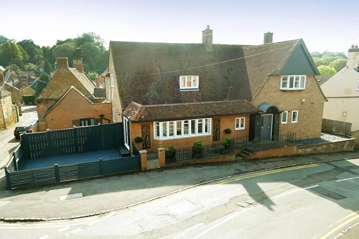 3 Bedroom Apartment For Sale In High Street, Cottingham, Market Harborough, LE16