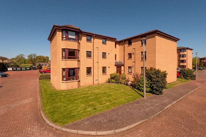 2 Bedroom Flat For Sale In / West Powburn, Edinburgh, EH9