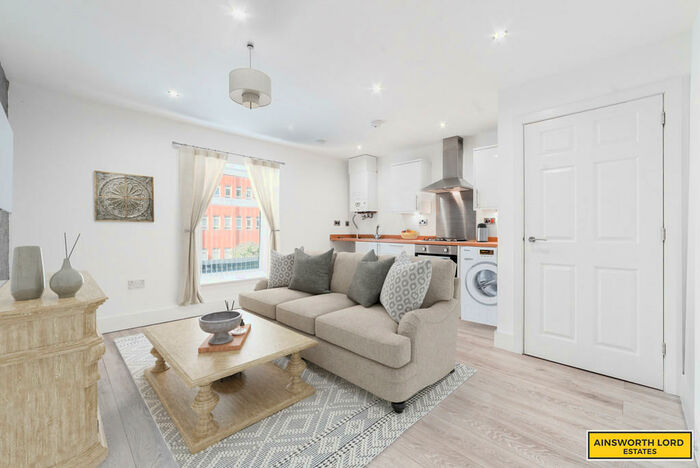 2 Bedroom Apartment To Rent In Bed, First Floor Flat, Duckworth St. Darwen, BB3