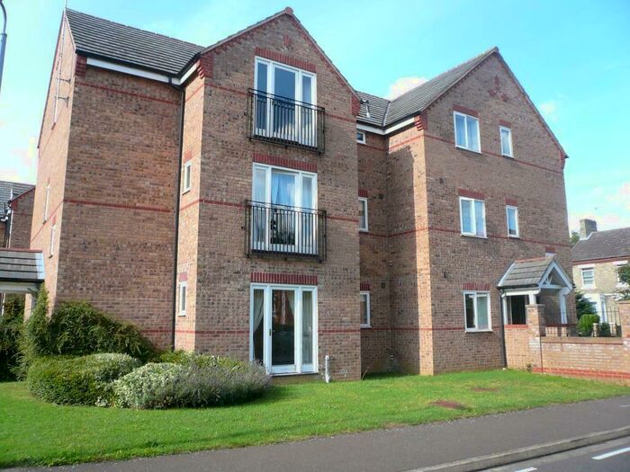 2 Bedroom House To Rent In Sovereign Place, Peterborough, PE3