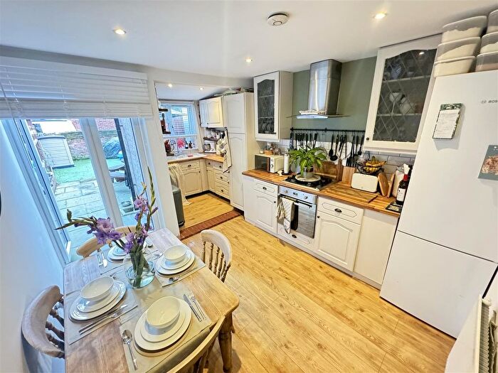 2 Bedroom Cottage For Sale In Anchor Lane, Heybridge, Maldon, CM9