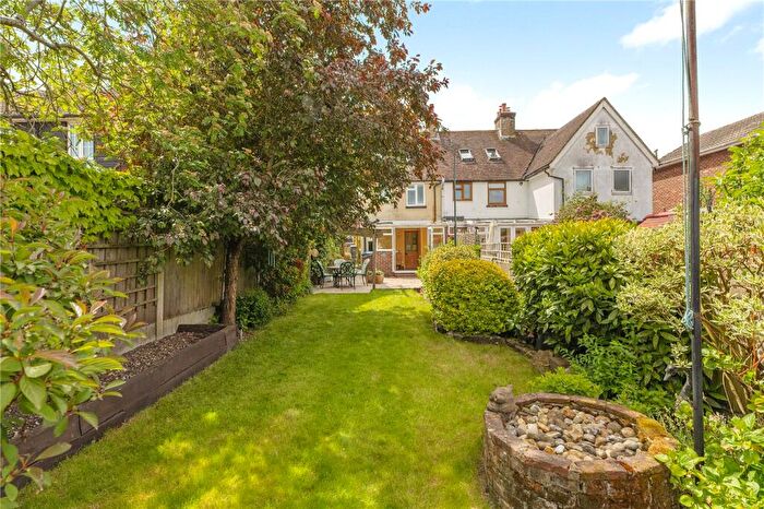 3 Bedroom End Of Terrace House For Sale In Shalmsford Street, Chartham, Canterbury, Kent, CT4