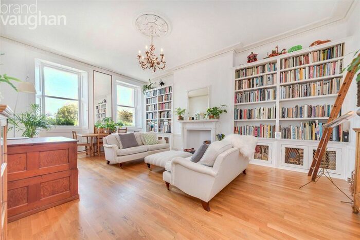 2 Bedroom Flat To Rent In Lewes Crescent, Brighton, BN2