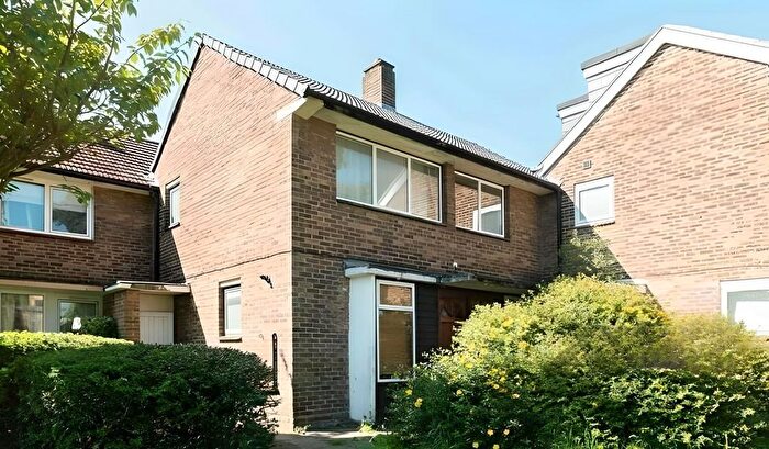 4 Bedroom Terraced House To Rent In Stourhead Close, Southfields, SW19