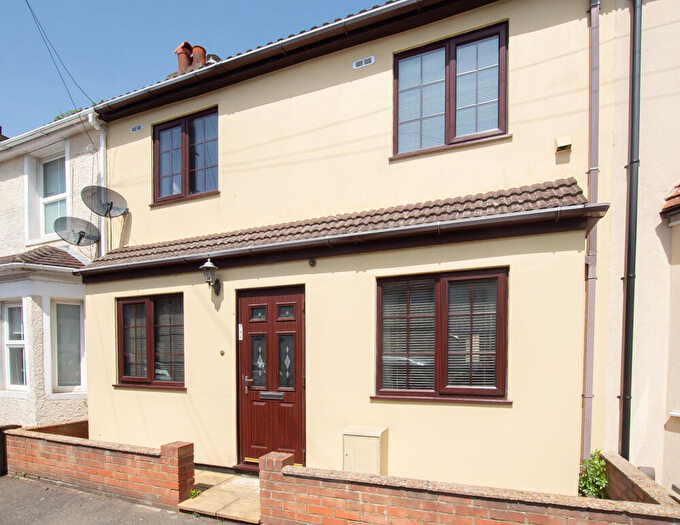 3 Bedroom Terraced House For Sale In Heathfield Avenue, Dover, CT16