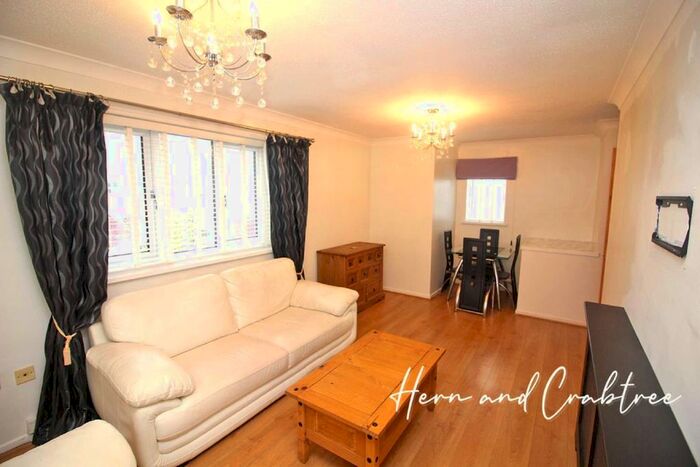 1 Bedroom Flat To Rent In Brook Court, St Fagans Road, Cardiff CF5
