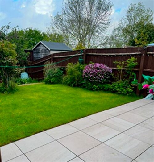 2 Bedroom Terraced House For Sale In Dunsford Close, Swindon, SN1
